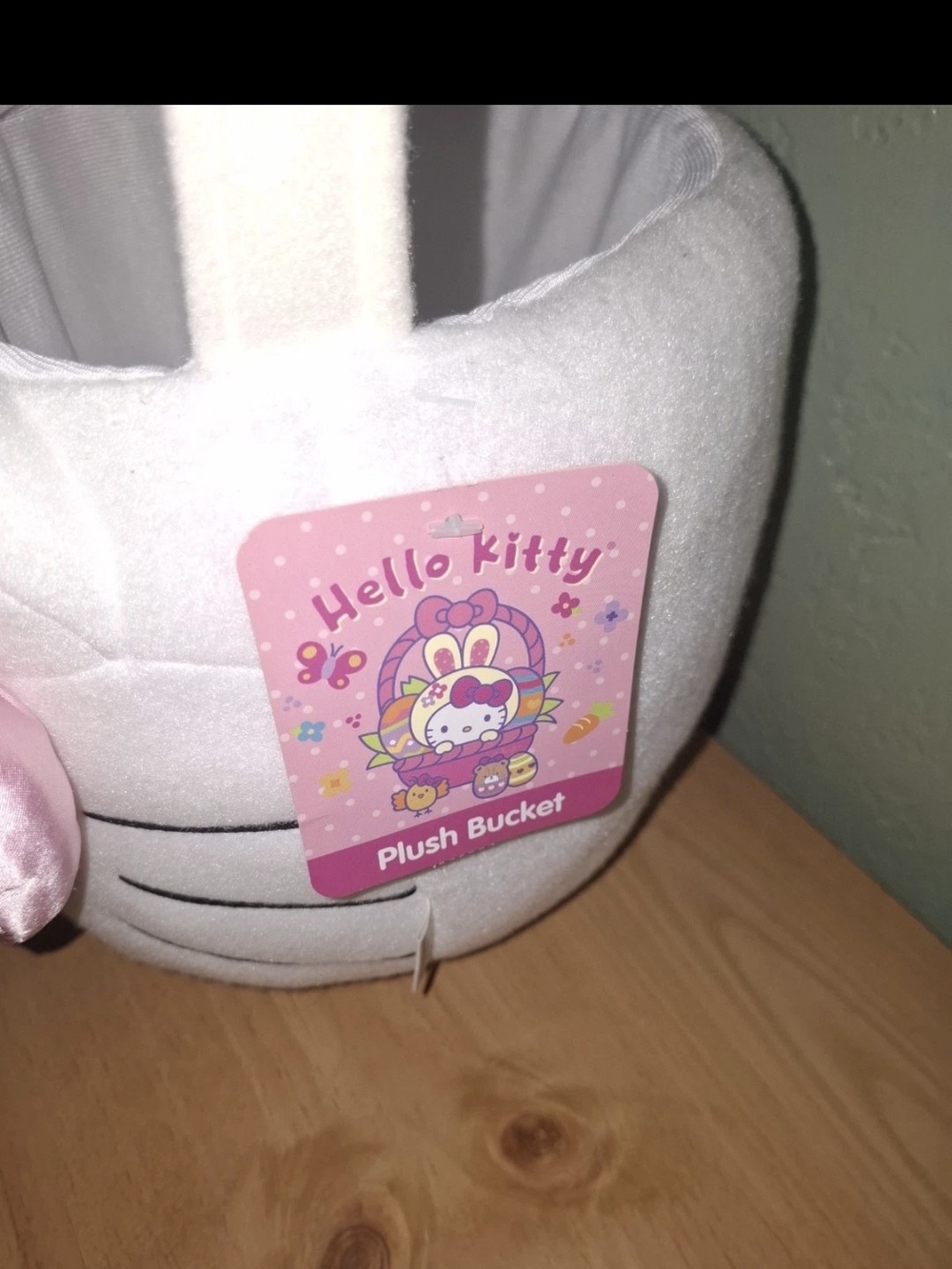 Hello Kitty Sanrio Plush Basket - Picture 5 of 7